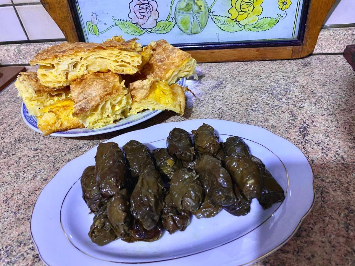 Vila Llulla Krujë Екстериор снимка