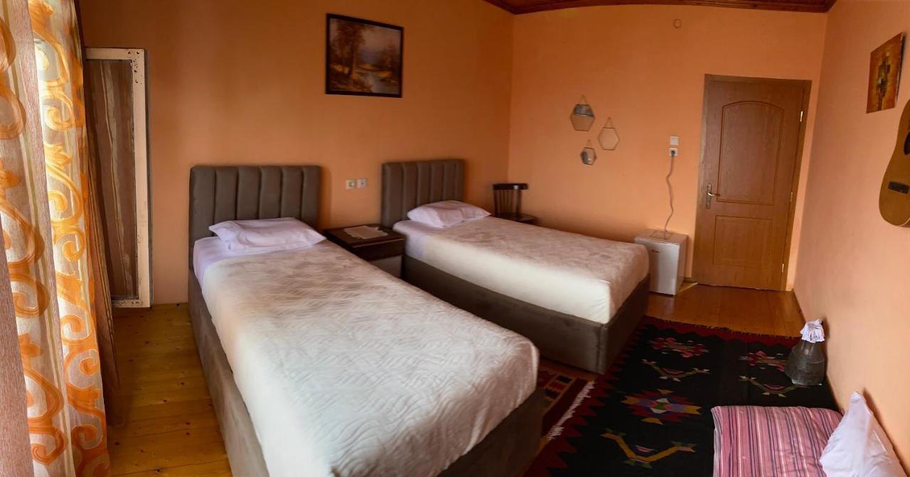 Vila Llulla Krujë Екстериор снимка