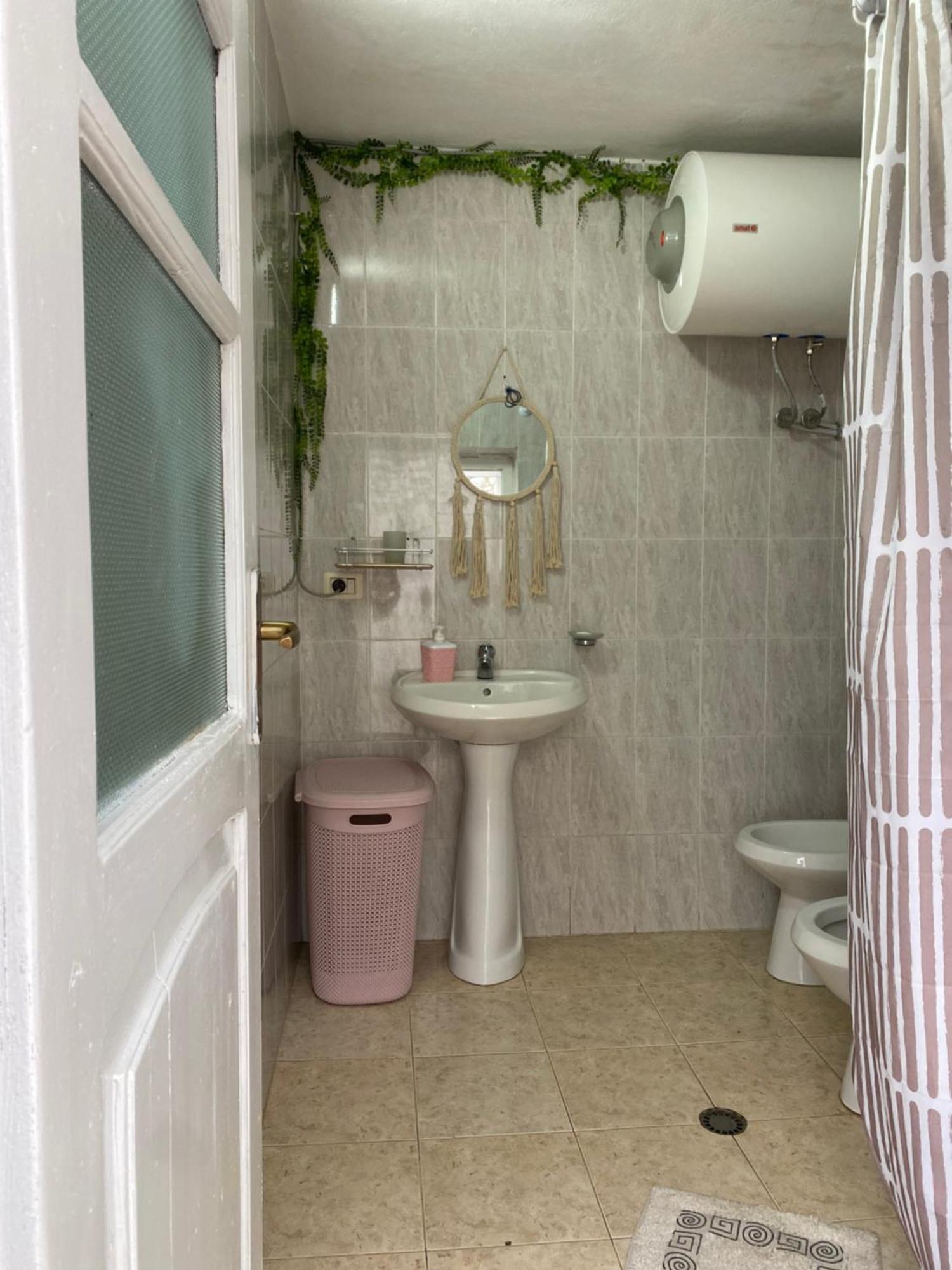 Vila Llulla Krujë Екстериор снимка
