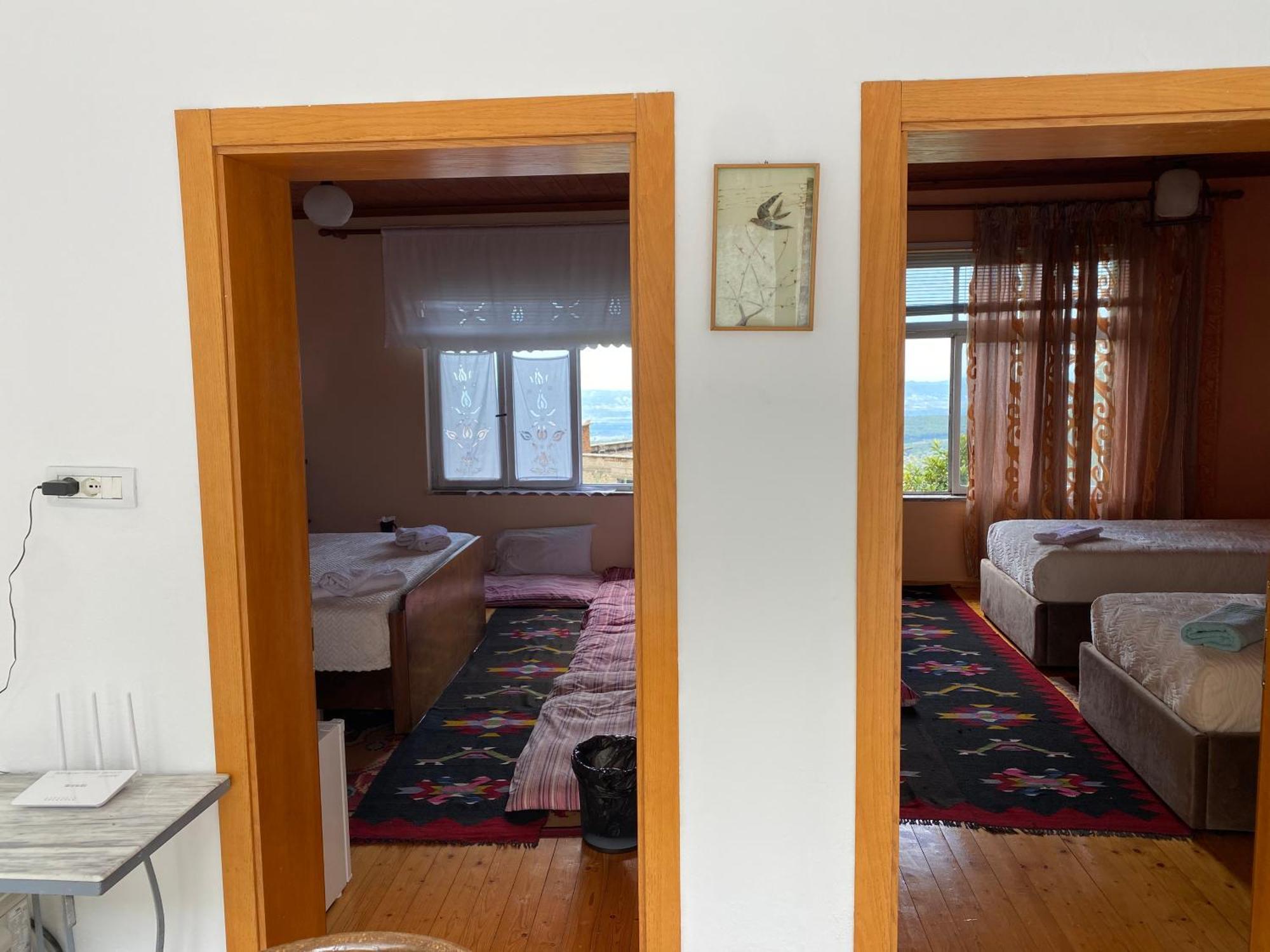 Vila Llulla Krujë Екстериор снимка